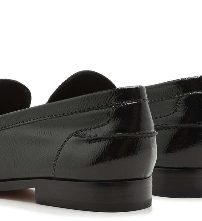 Mocassim Snake Bico Redondo Tira Preto