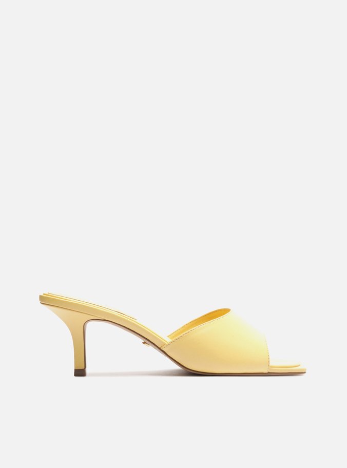 Tamanco Amarelo Couro Salto Médio Bico Quadrado