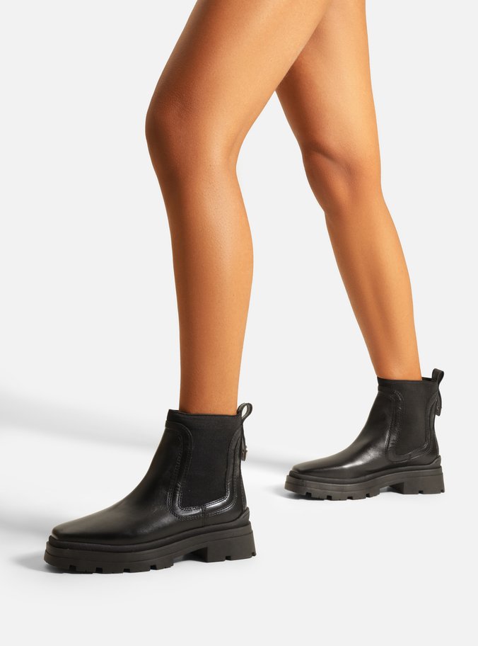 Bota Preta Couro Cano Curto Tratorada Elástico