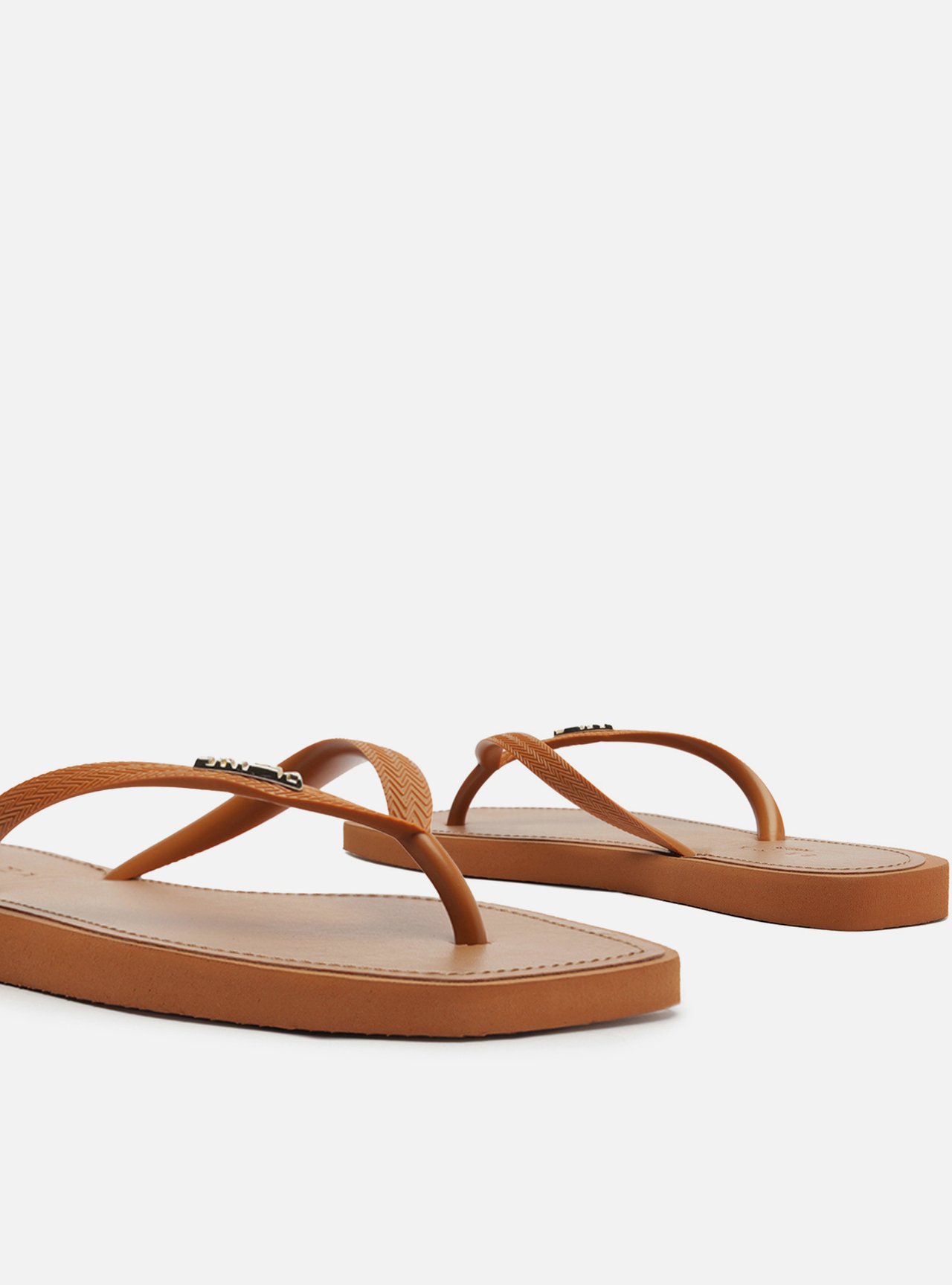 Chinelo de Dedo Camel Flatform Metais Brizza — foto 4