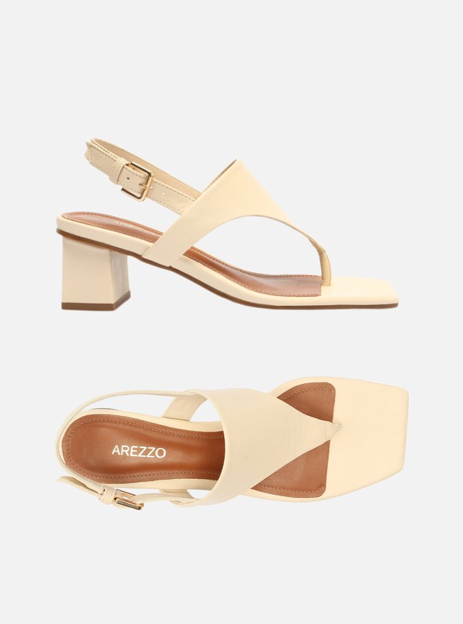 Sandália Off-White Bloco Bico Quadrado Tira