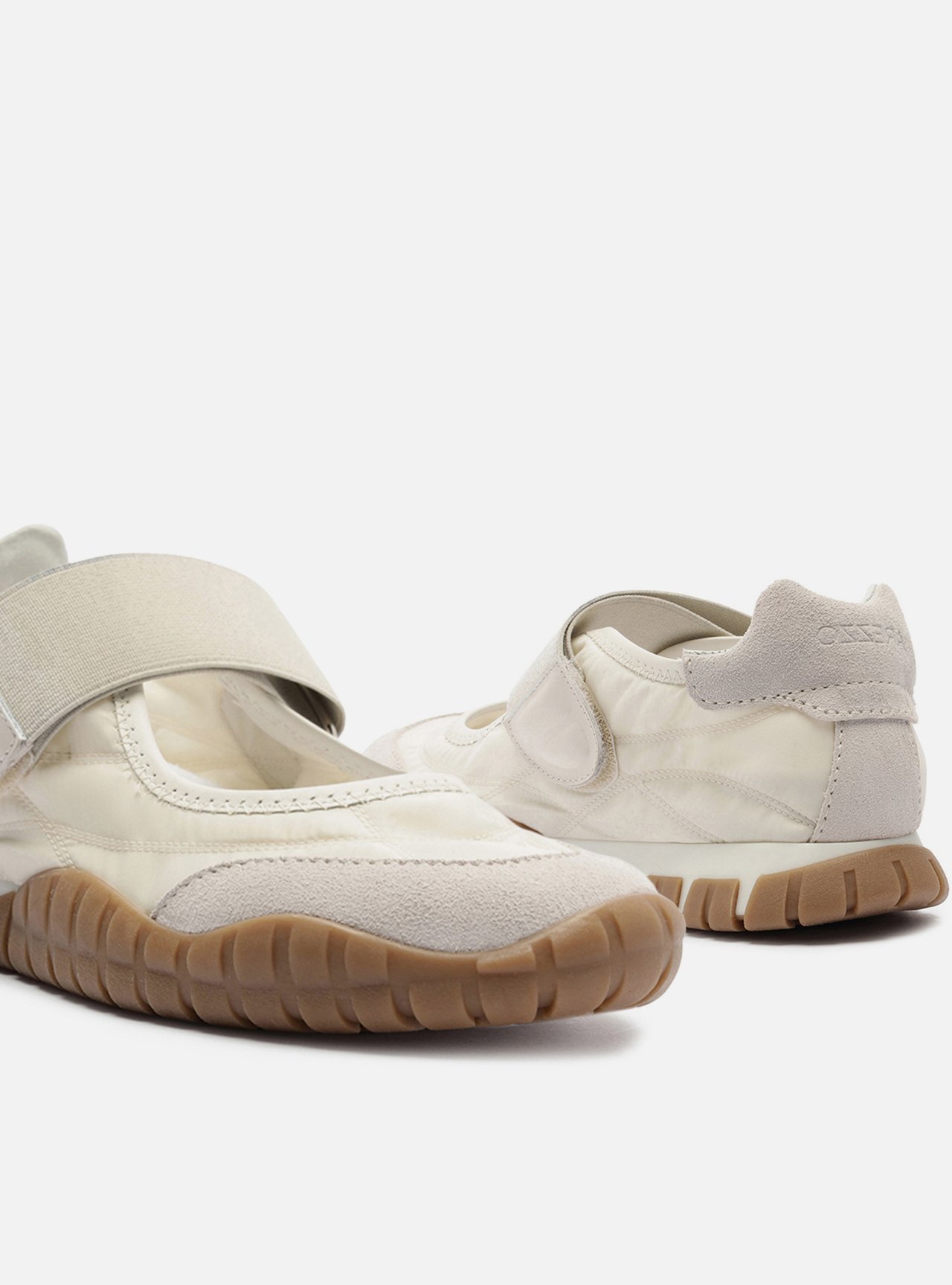 Tênis Sapatilha Off-White Suede Sola Emborrachada — foto 4