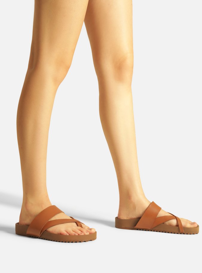 Papete Marrom Couro Flatform Tiras Cruzadas