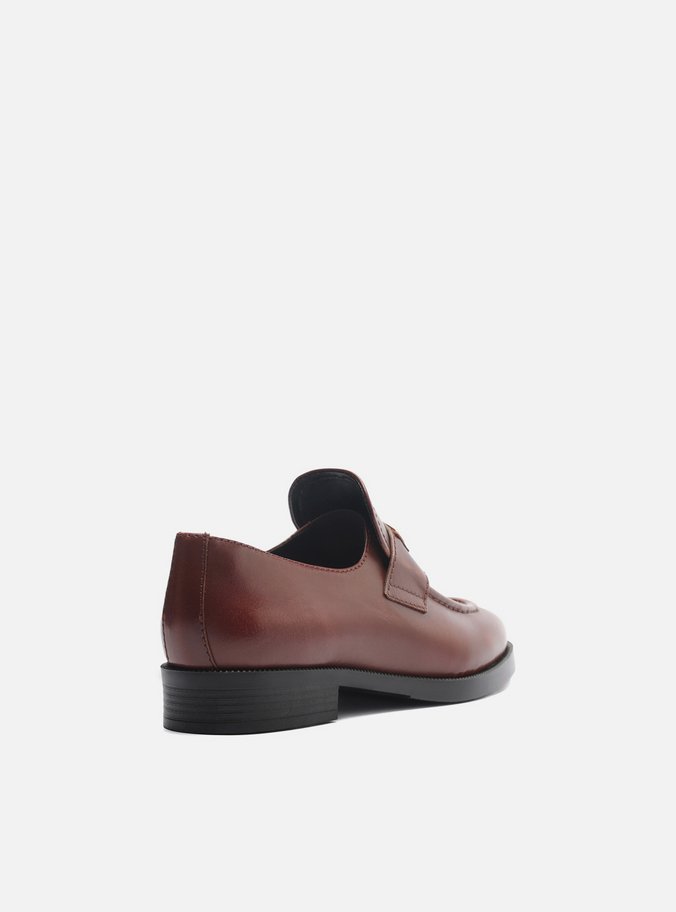 Mocassim Marrom Couro Bico Redondo Retrô Metal