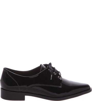 Oxford Bico Fino Verniz Preto