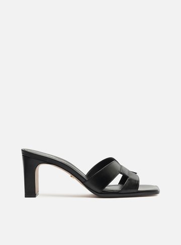 Mule Preto Couro Bico Quadrado Tira Vazada