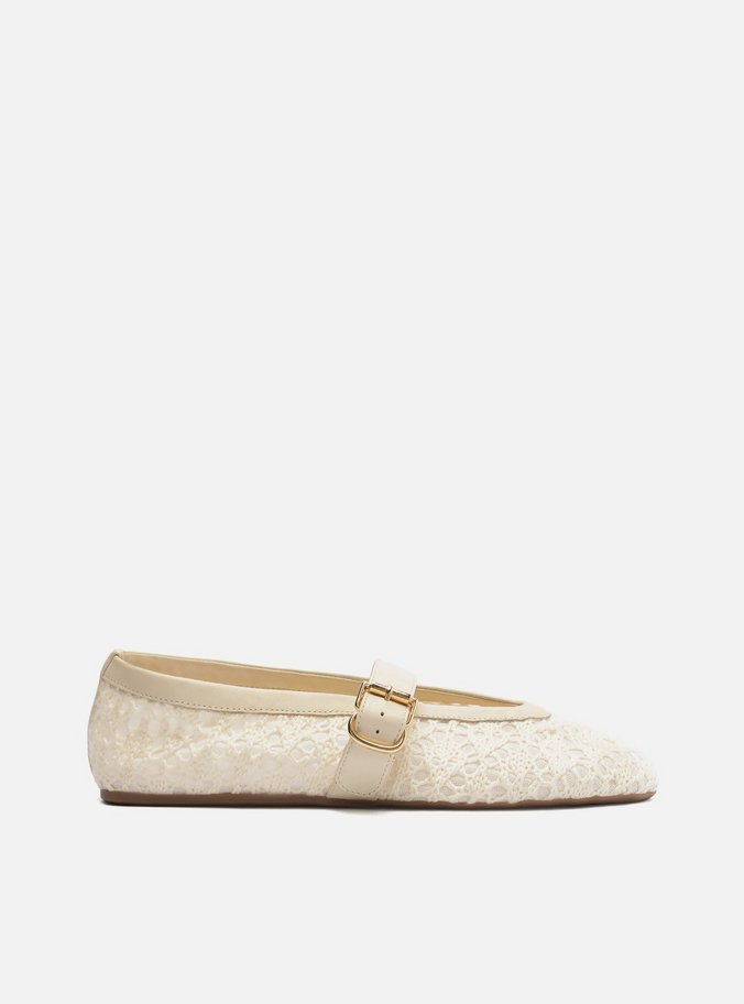 Sapatilha Bordada Off-White Fivela
