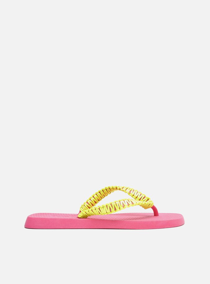 Chinelo de Dedo Rosa Macramê Artesanal Brizza Fun