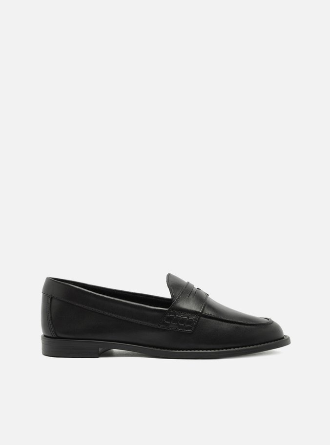 Mocassim Preto Couro Bico Redondo Tira