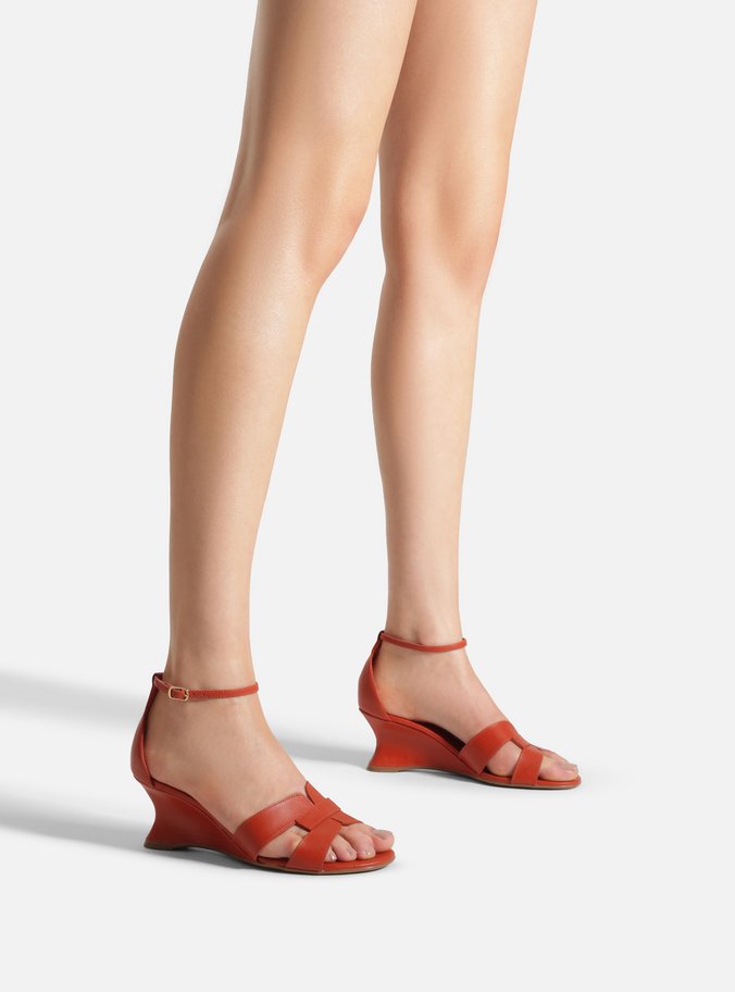 Sandália Laranja Couro Salto Anabela Tira Vazada
