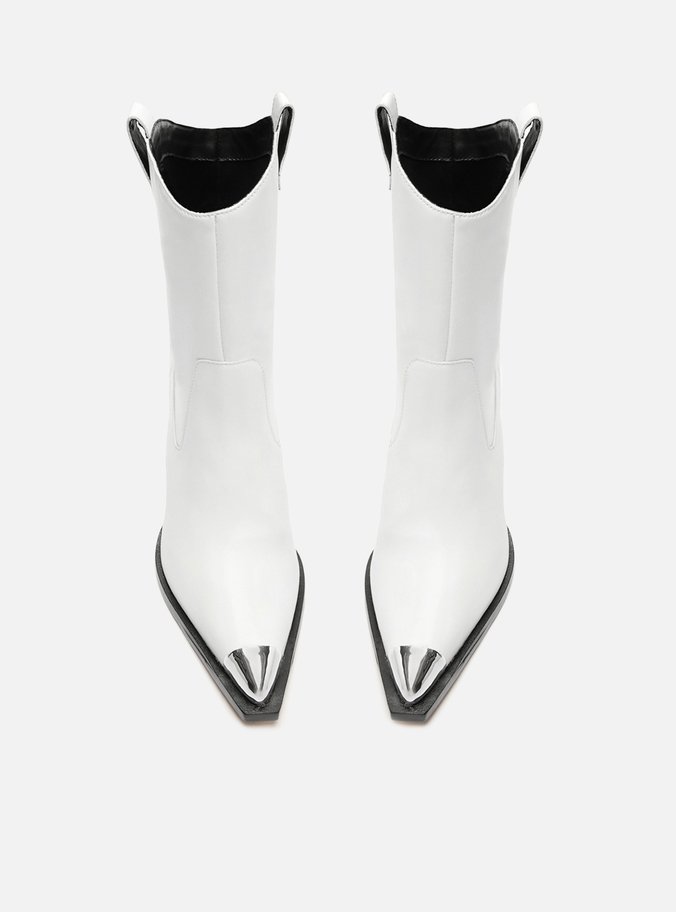 Bota Branca Couro Cano Curto Salto Metal