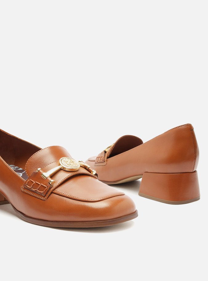 Loafer Marrom Couro Bloco Medalha