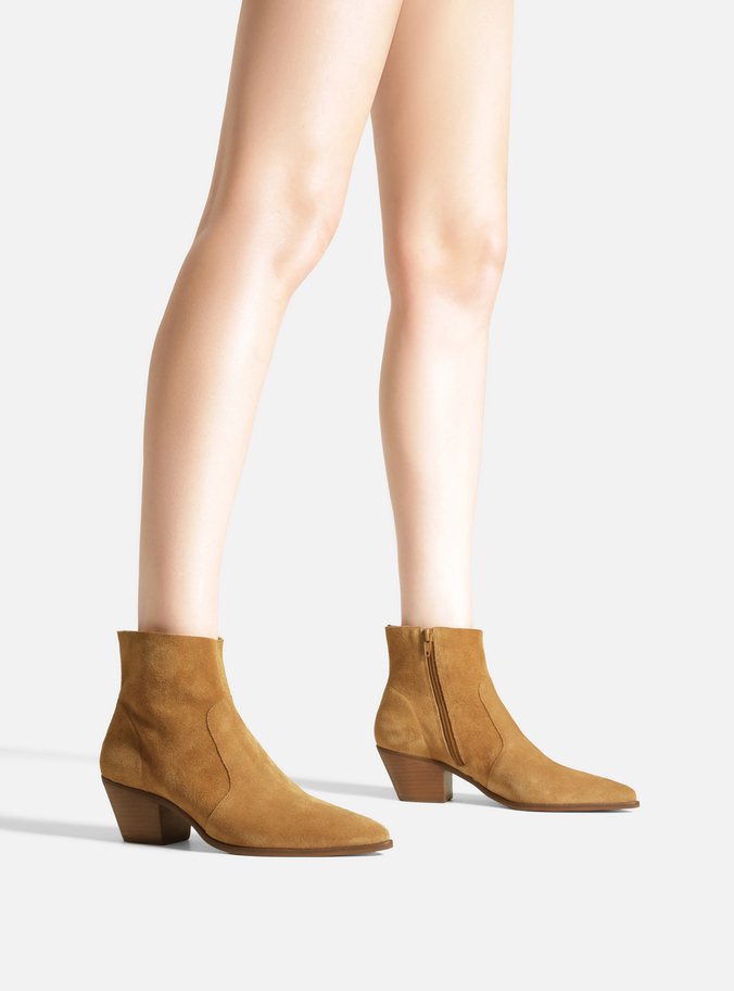 Bota Marrom Camurça Cano Curto Bico Fino