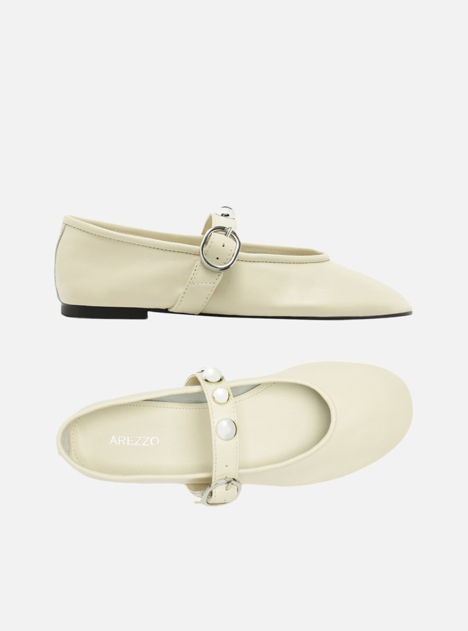 Sapatilha Branca Couro Tira Studs