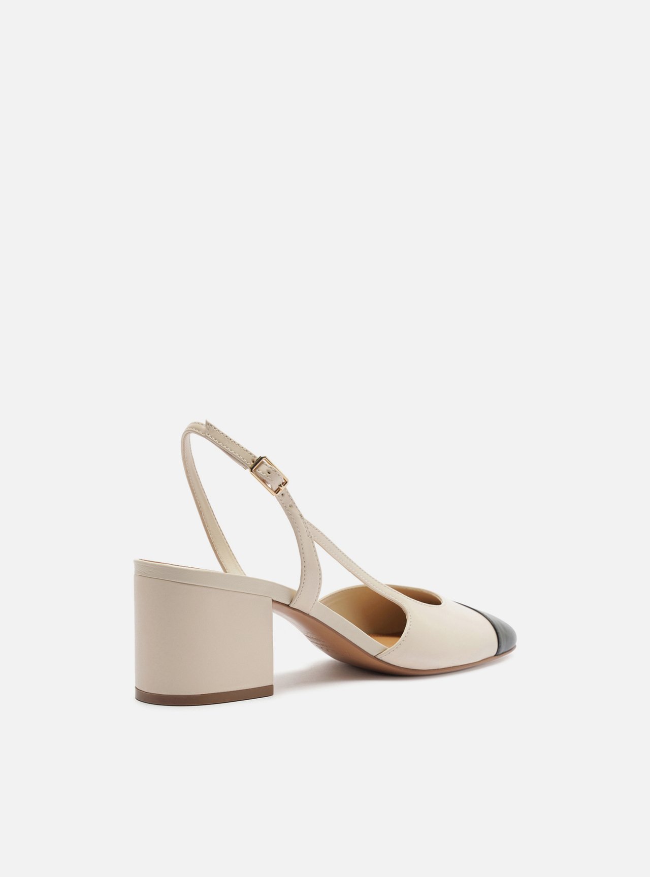 Scarpin Branco Couro Bloco Slingback Cap Toe Preto — foto 3