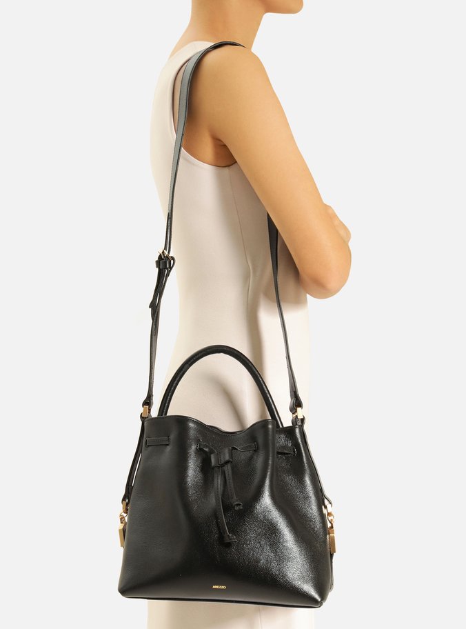 Bolsa Bucket Preta Couro Média Metal A