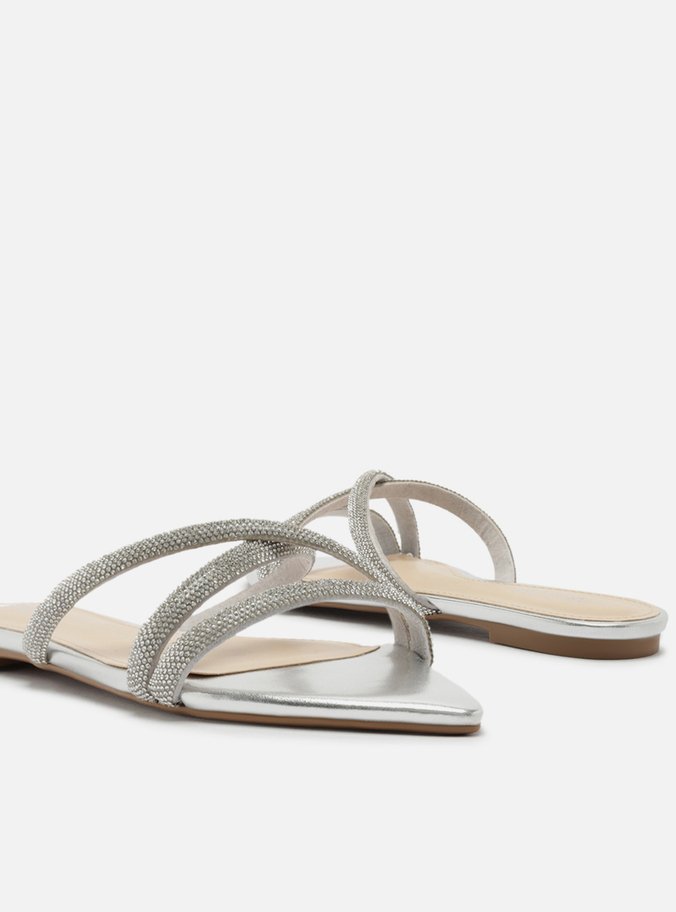 Rasteira Prata Flat Bico Folha Tiras Strass