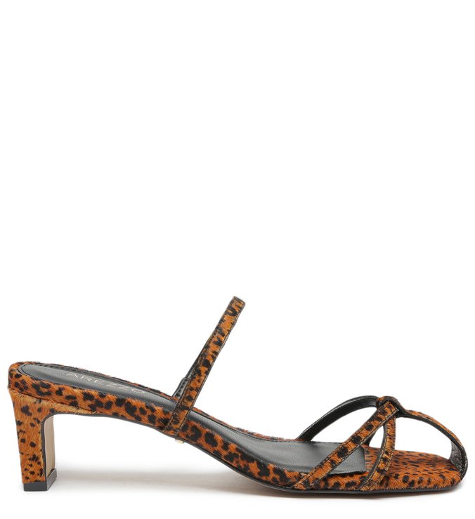 Sandália Animal Print Salto Baixo Lia