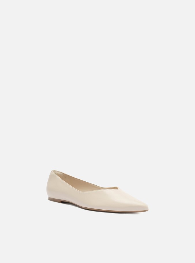 Sapatilha Branca Couro Bico Fino Minimal