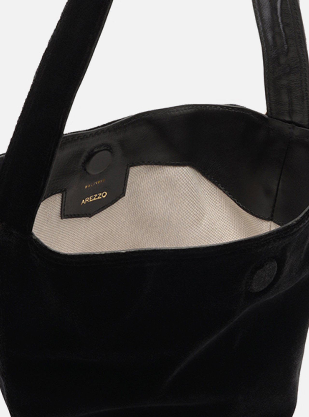 Bolsa Bucket Preta Pequena Alça Larga Metais — foto 5