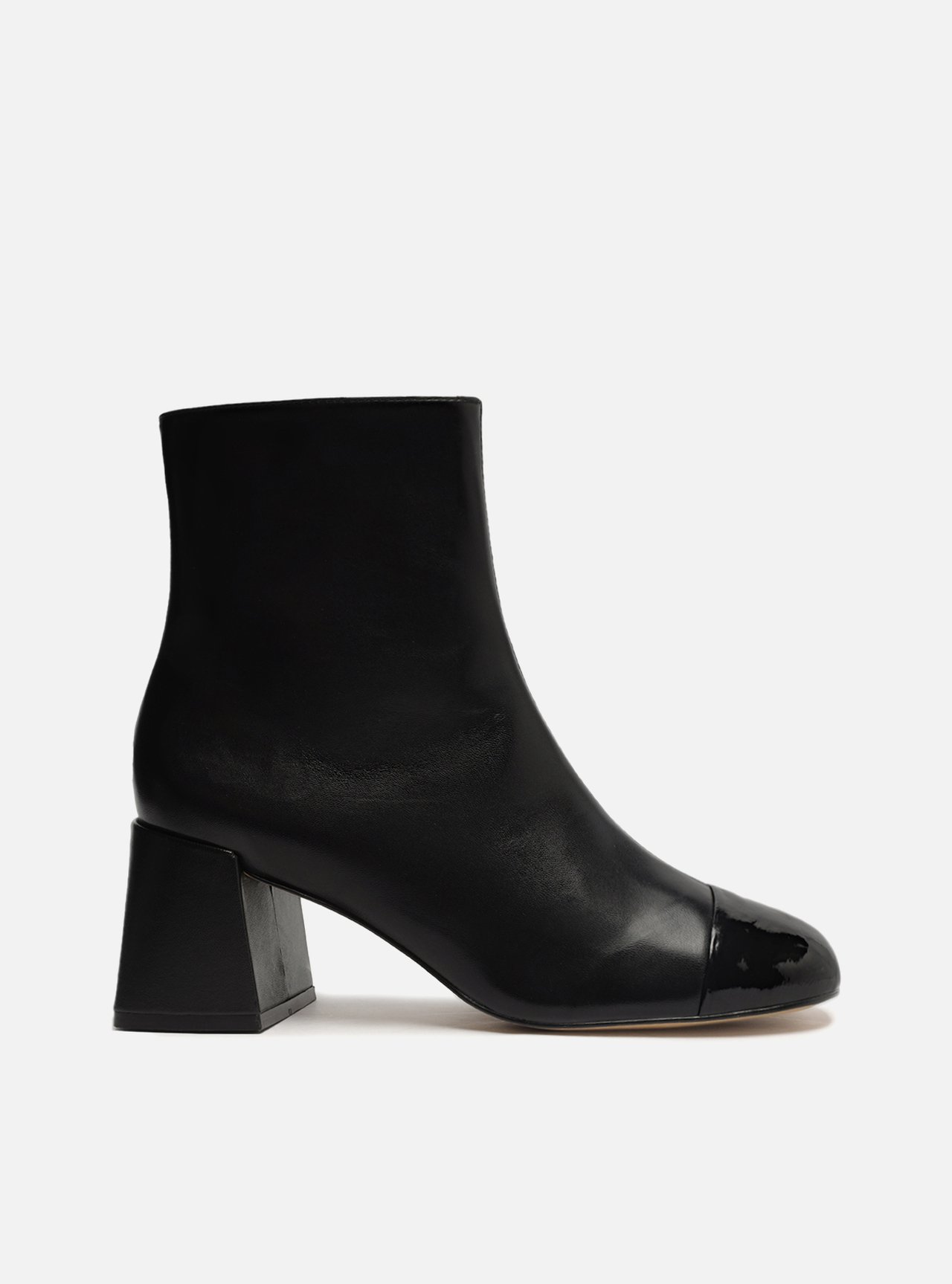 Bota envernizada cano cheap curto
