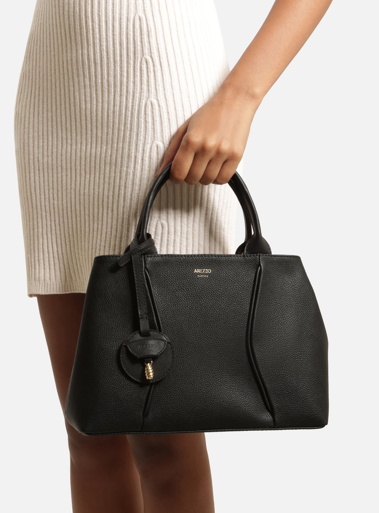 Bolsa Tote Preta Média Metais — foto 6