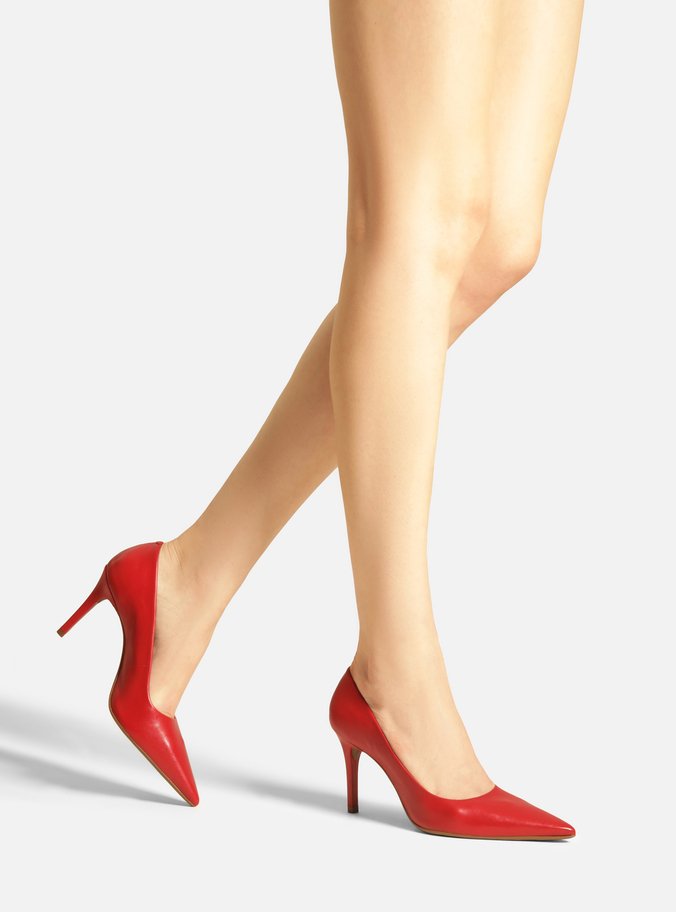 Scarpin Vermelho Couro Salto Médio Bico Fino