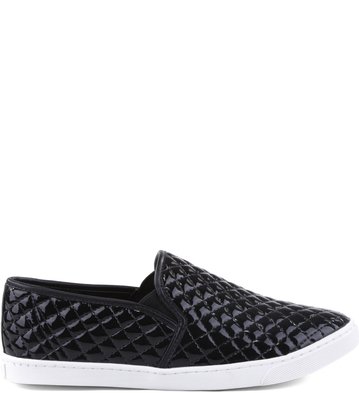 Slip-on Matelassê Verniz Preto