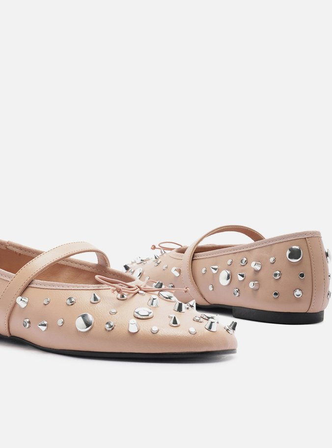 Sapatilha Rosa Couro Tachas Laço