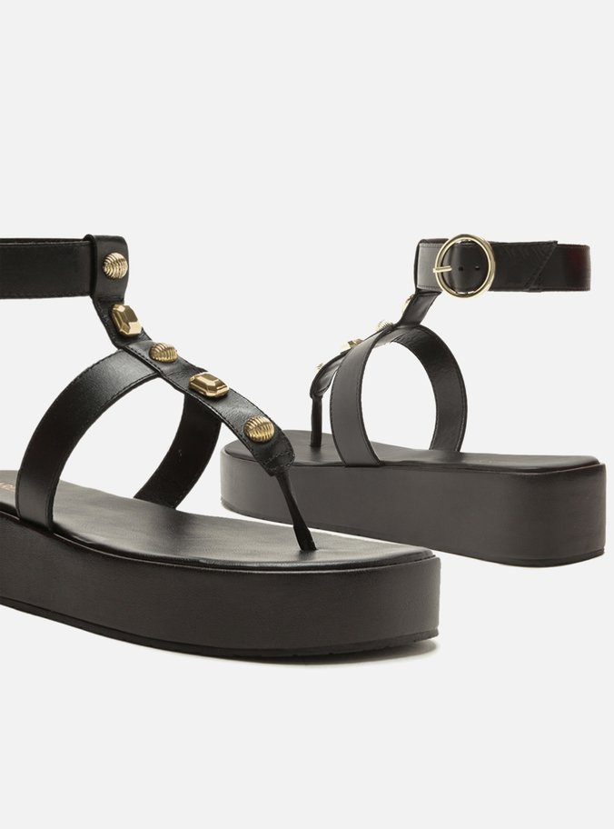 Sandália Preta Flatform Tiras Aplicações