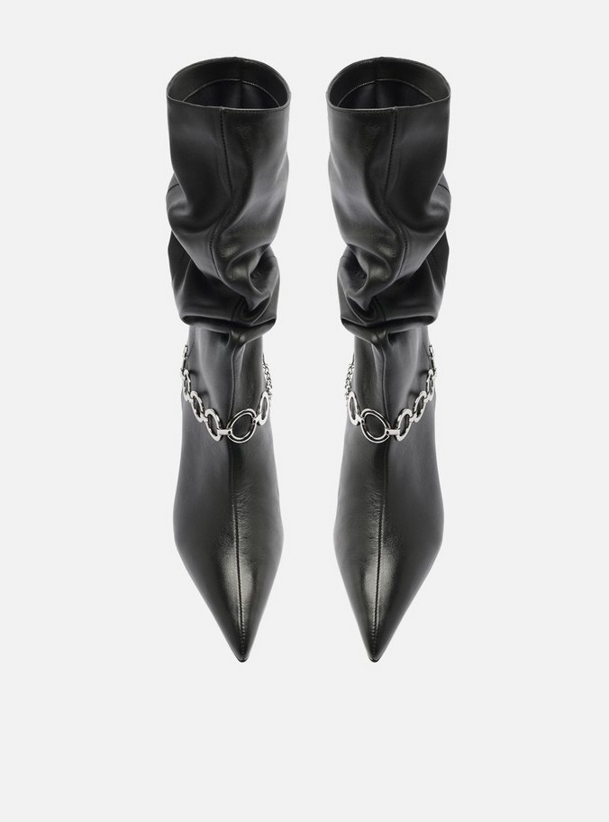 Bota Preta Couro Salto Fino Slouchy Metais