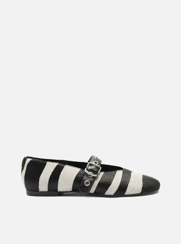 Sapatilha Boneca Pelo Zebra Rebites Fivela