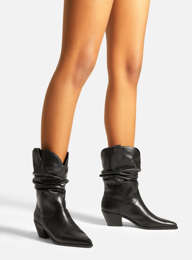 Bota Preta Couro Cano Curto Franzido Western