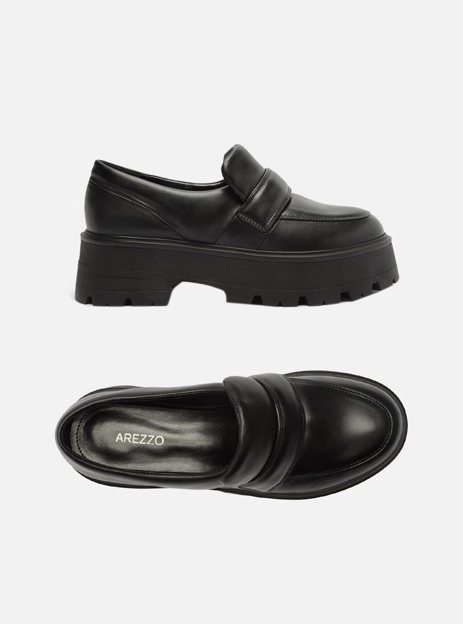 Mocassim Preto Couro Salto Médio Tratorado