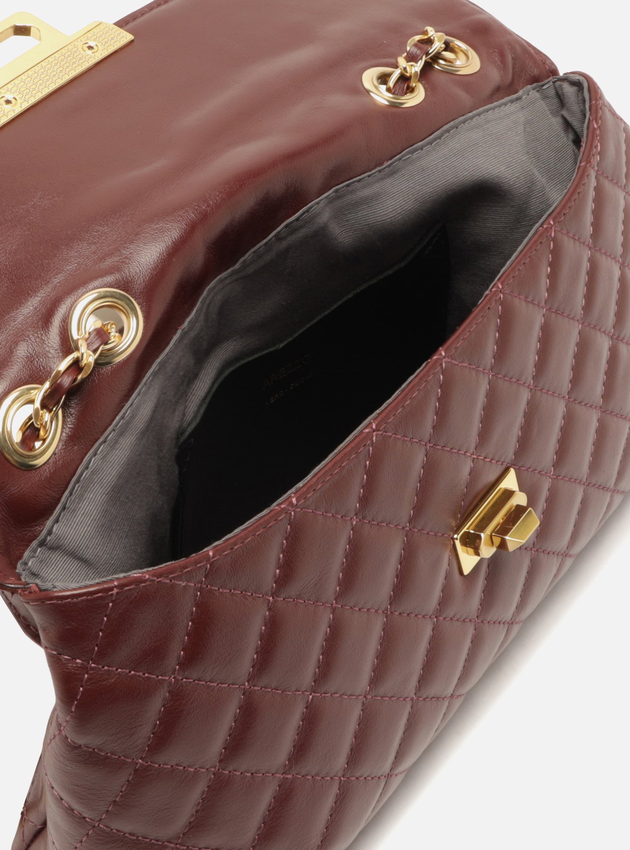 Bolsa Tiracolo Bordô Couro Média Matelassê Corrente — foto 4