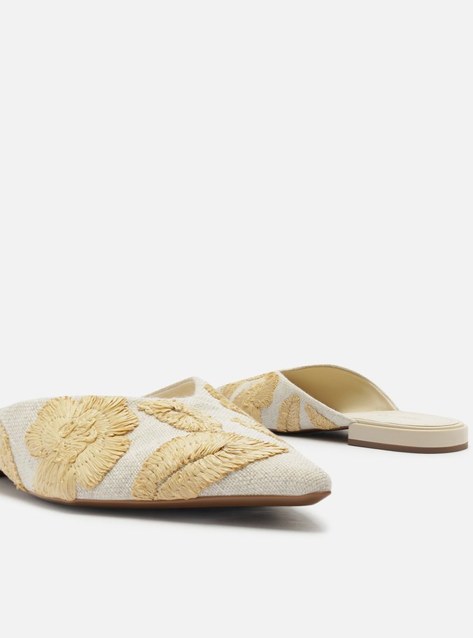 Mule Branca Linho Bordado Floral