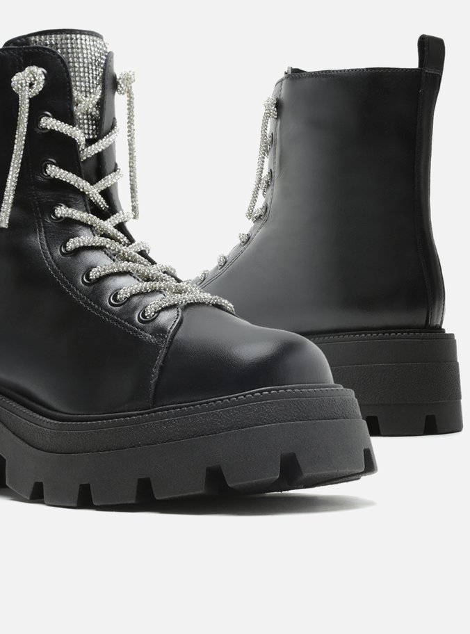 Bota Coturno Preta Couro Cano Médio Tratorada Brilho