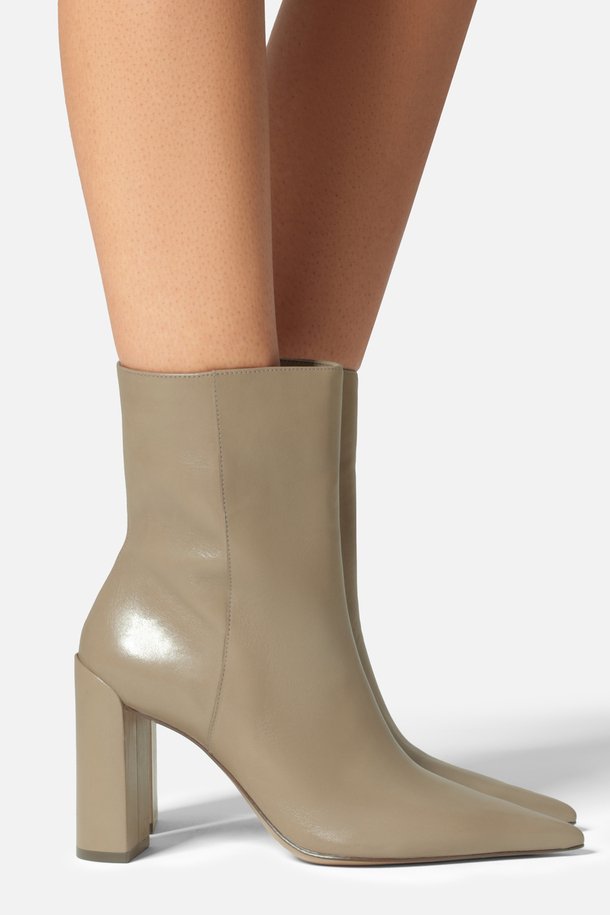 Bota Cinza Couro Cano Curto Salto Bloco