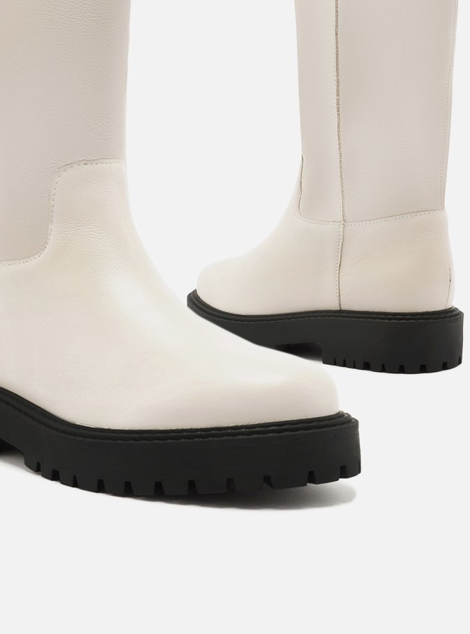 Bota Branca Salto Tratorado