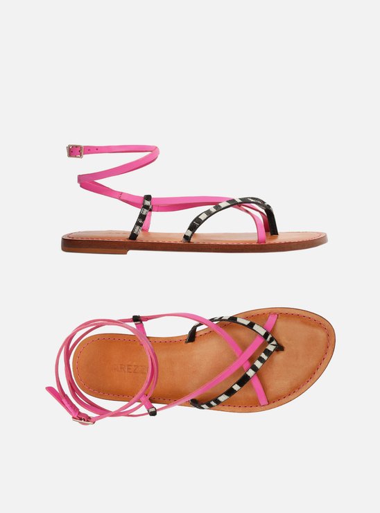 Sandália Rasteira Animal Print Pêlos Salto Rasteiro Fivela Rosa Neon/Branco-Preto