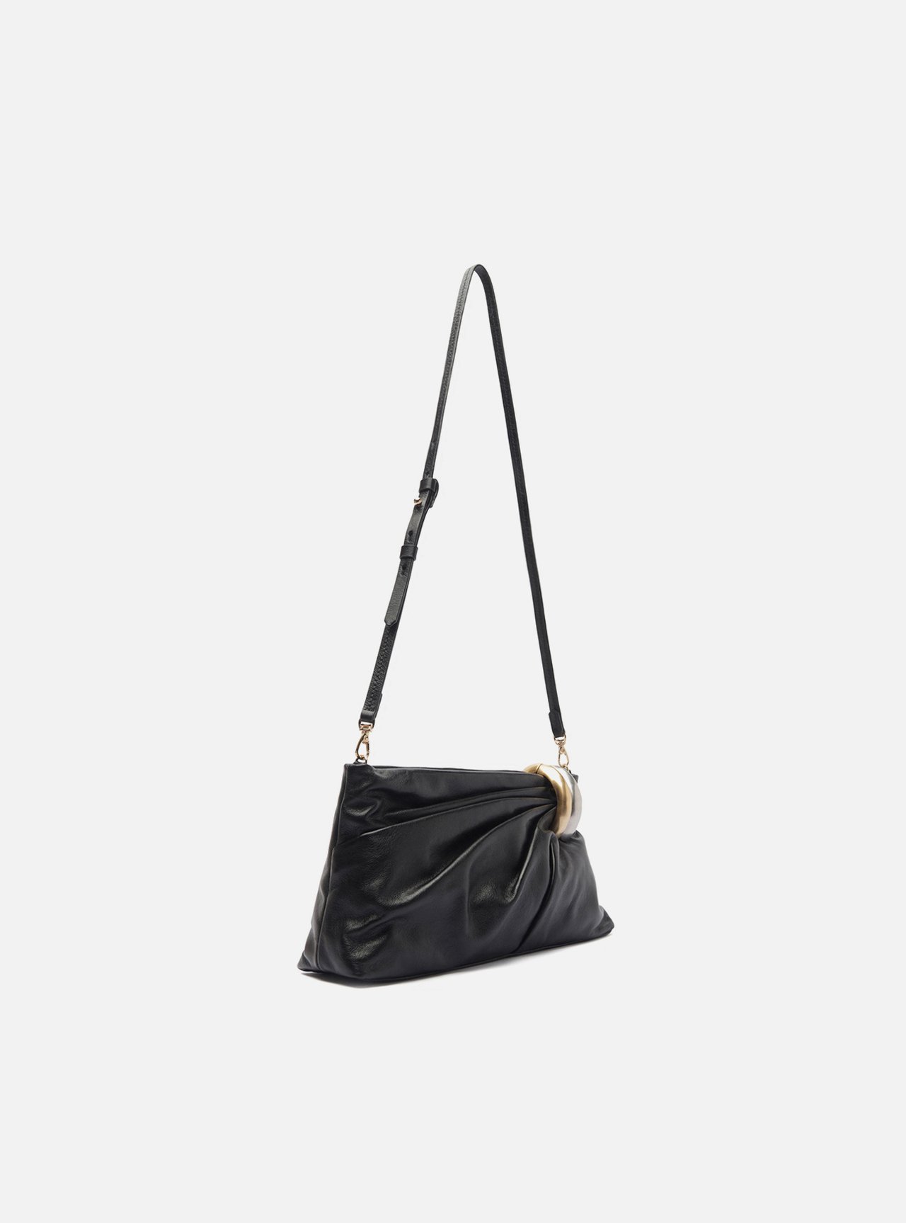 Bolsa Clutch Preta Couro Média Soft Metais — foto 5