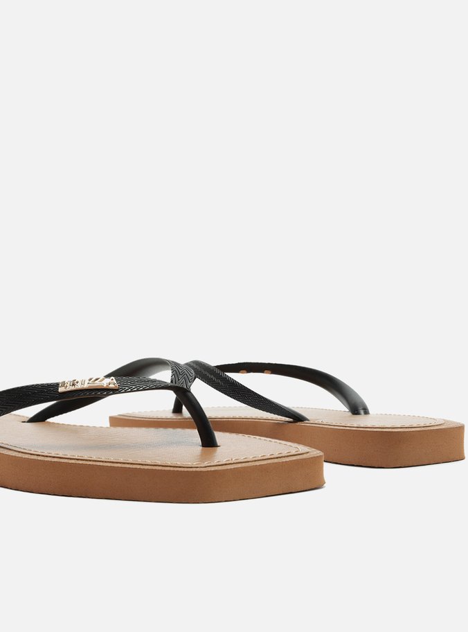 Chinelo de Dedo Preto Square Recouro