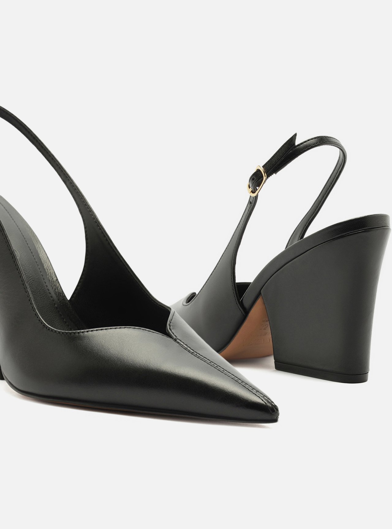 Scarpin Preto Couro Salto Bloco Slingback — foto 4