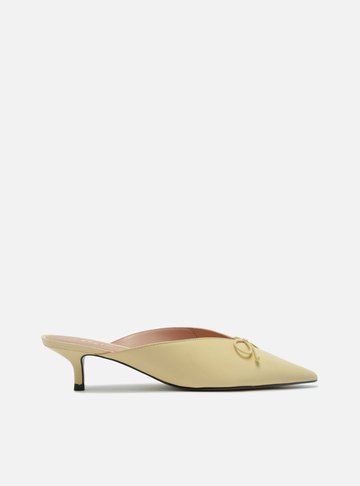 Mule Amarela Couro Bico Fino Laço