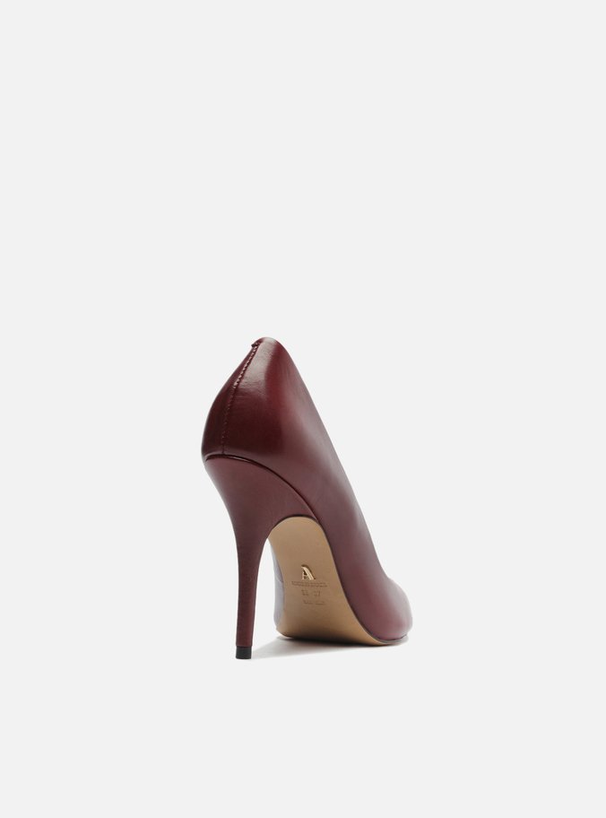 Scarpin Vermelho Couro Salto Fino Bico Fino