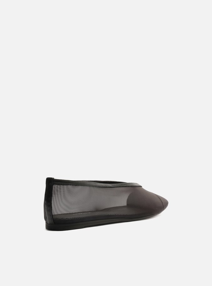 Sapatilha Preta Tela Cap Toe
