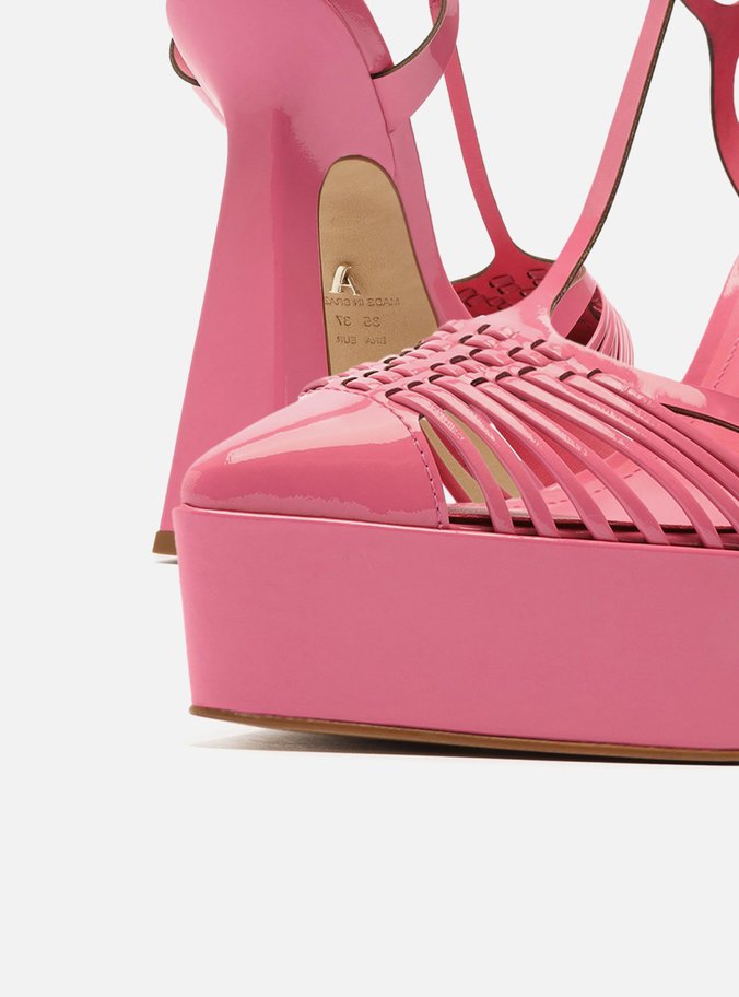 Scarpin Rosa Verniz Meia Pata Bico Fino Paloma