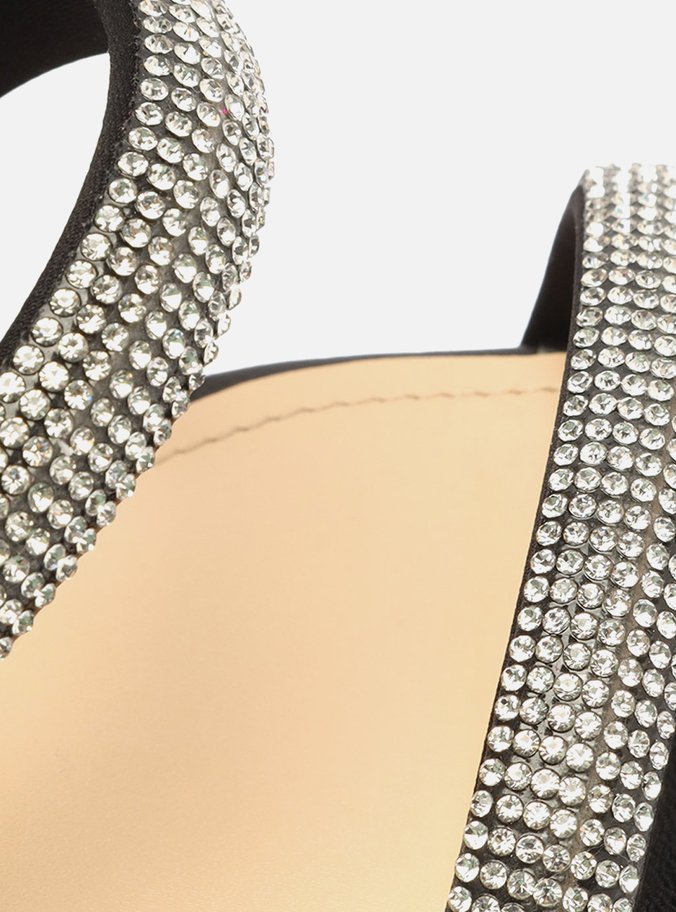 Sandália Preta Bloco Bico Quadrado Strass