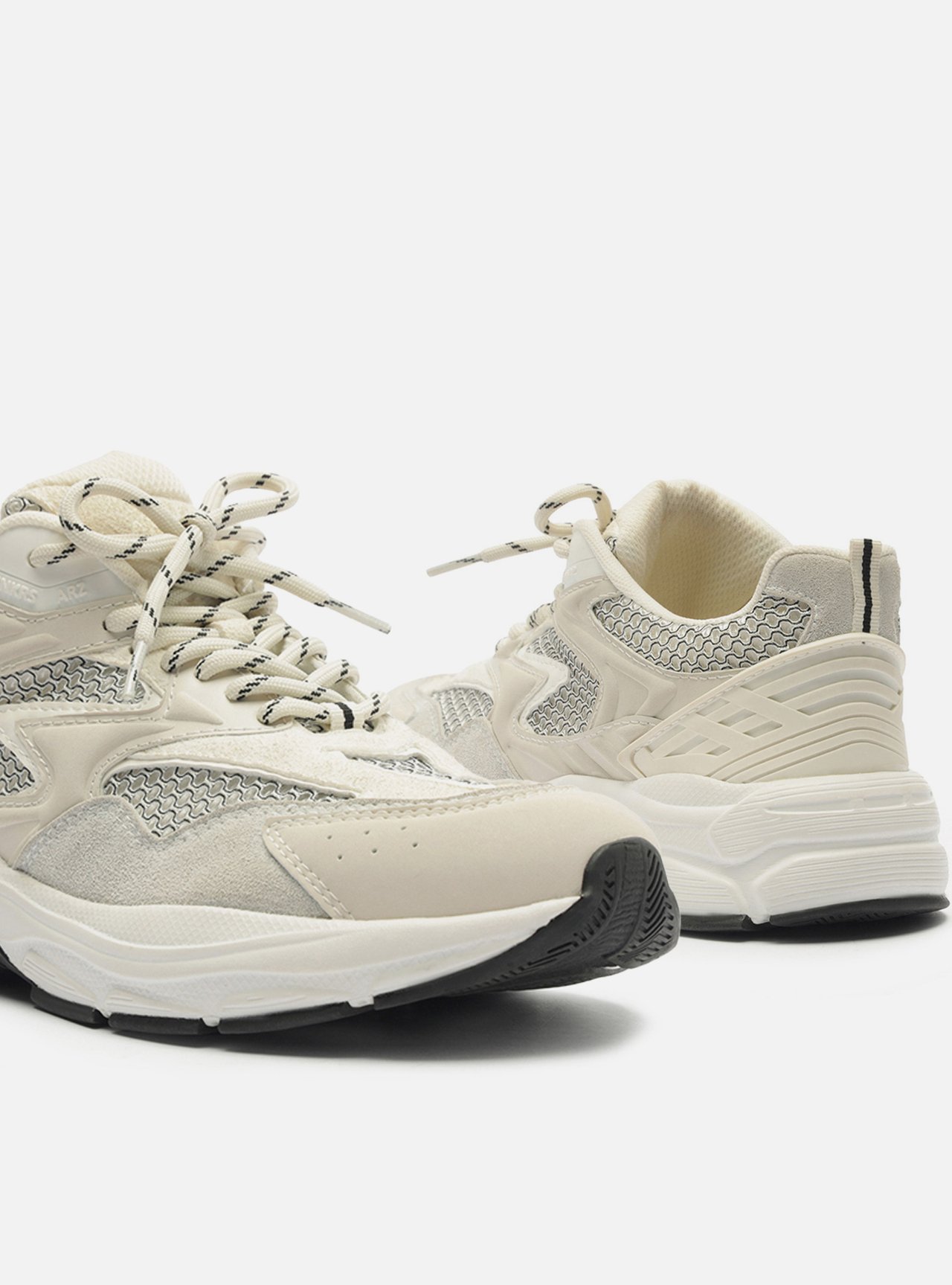 Tênis Bege Multimaterial Amarração Off-White — foto 4