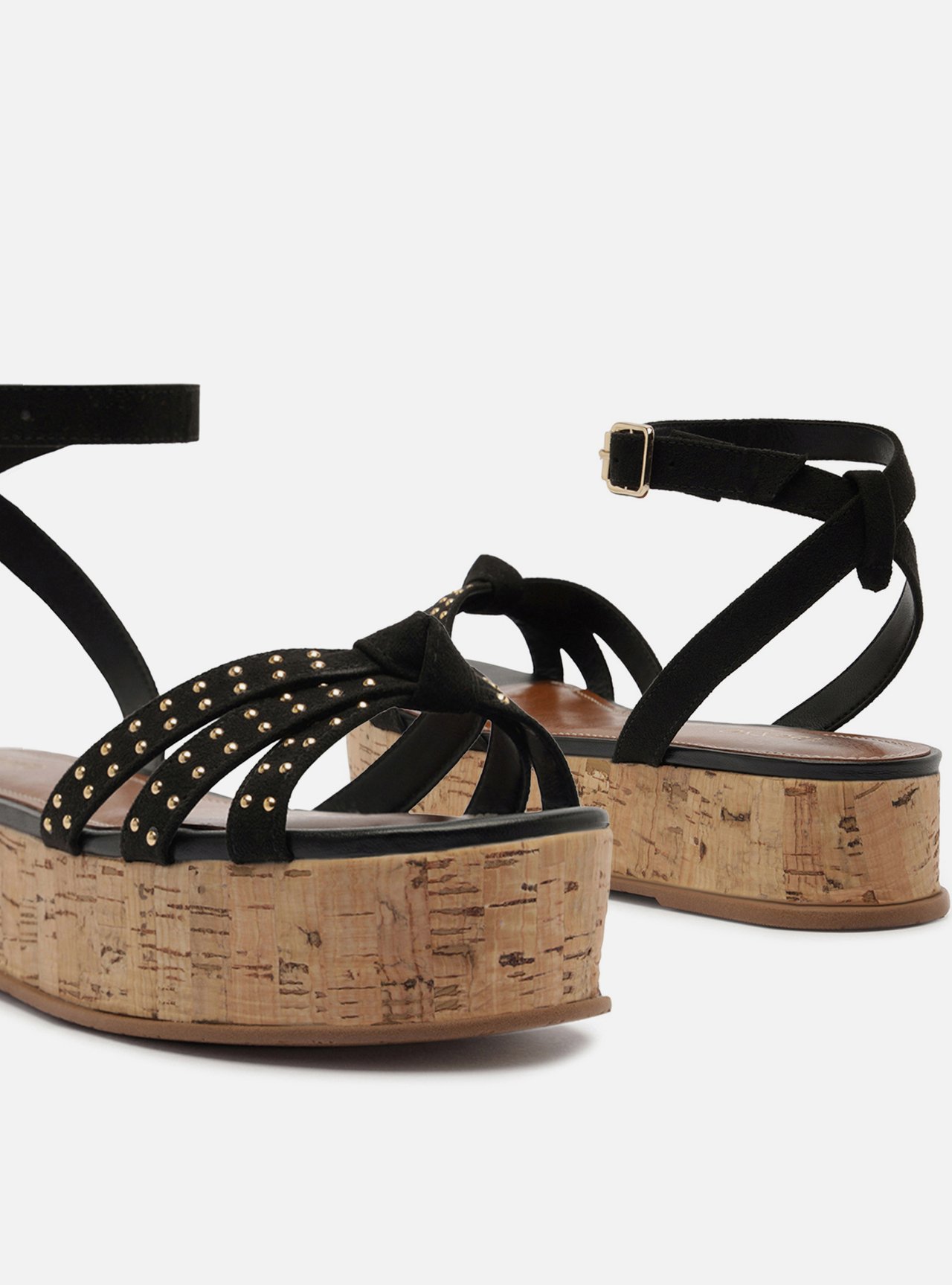 Sandália Preta Acamurçada Flatform Tachas — foto 4